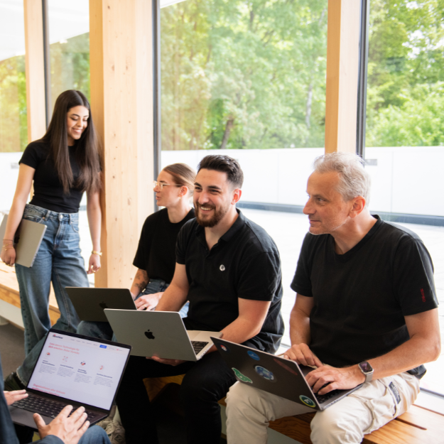 RaiseNow-Team