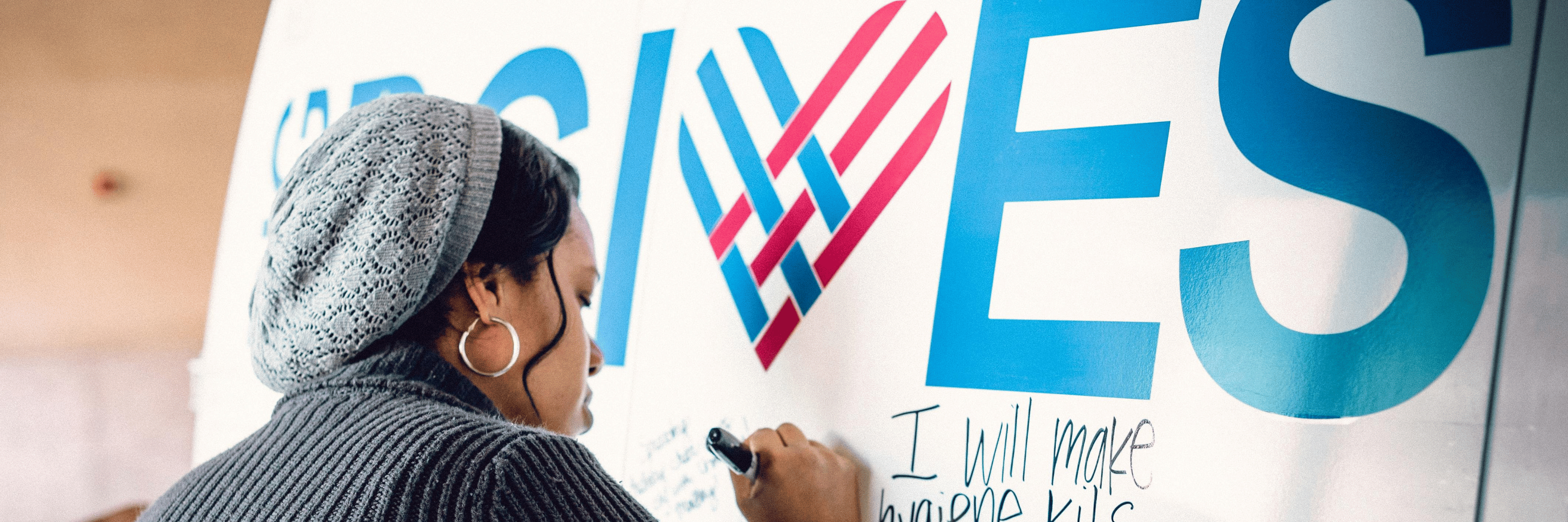 Von Herzen schenken: die Geschichte des Giving Tuesday